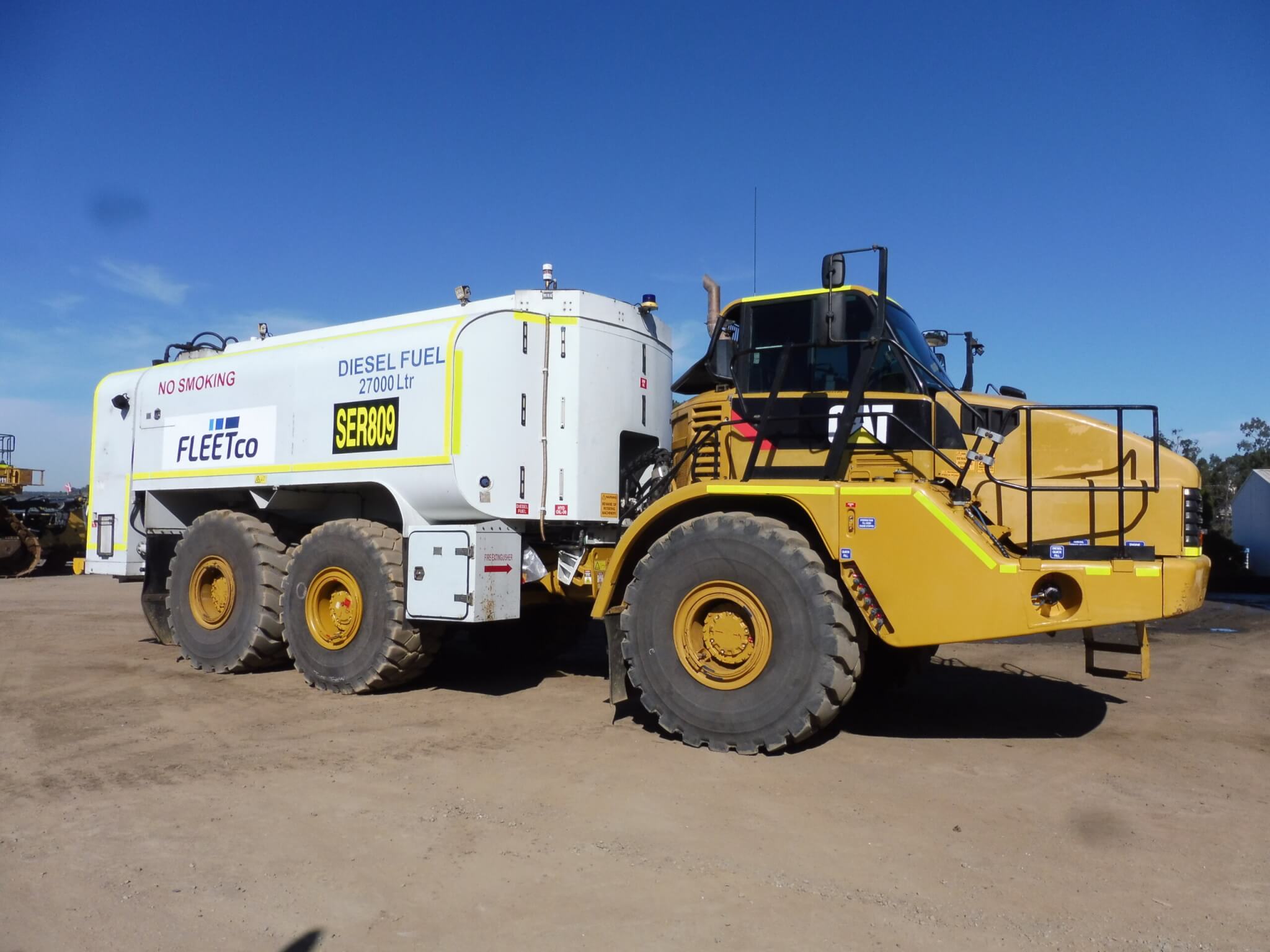 CAT 740 SERVICE CART